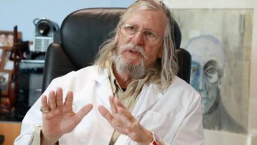 Le Pr Didier Raoult se voit refuser sa demande d’utiliser l’hydroxychloroquine contre le covid-19