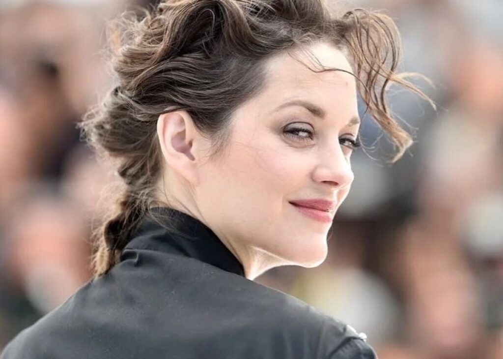 Marion Cotillard publie des
