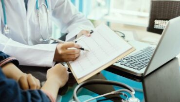 Mon mari se faisait passer pour un médecin : son double vie révélée par un simple coup de fil