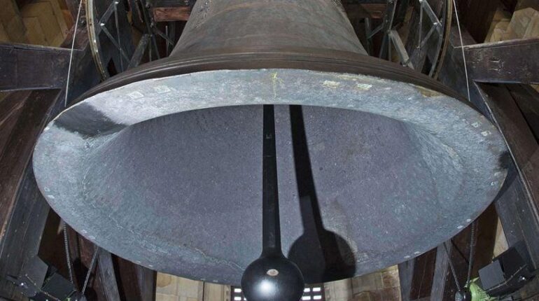 Angleterre Cloches d'église Controverse Nuisance sonore plaintes aléatoires Vie locale