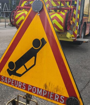 À 7, 8 et 19 ans : trois frères trouvent la mort dans un cimetière militaire après…