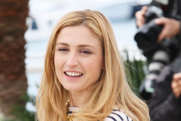 Julie Gayet s'affiche avec
