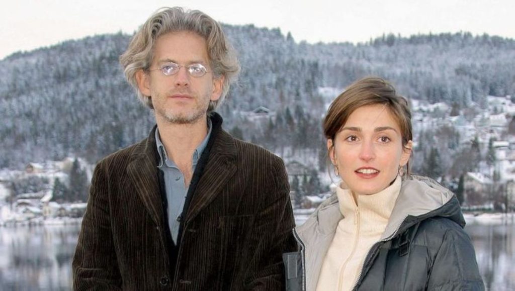 Julie Gayet s'affiche avec