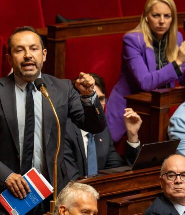 Sébastien Chenu lâche : « Une censure maintenant serait un coup pour rien » – Le RN prépare une manœuvre décisive à l’automne