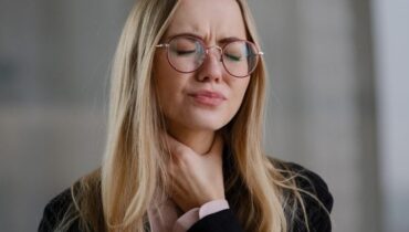amygdales calculs amygdaliens caseum complications hygiène buccale mauvaise haleine médecine ORL prévention santé solutions traitement