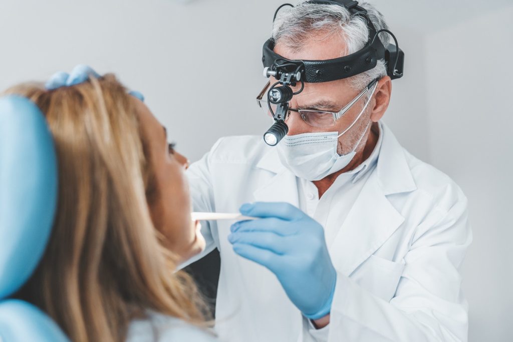 Boules blanches dans la