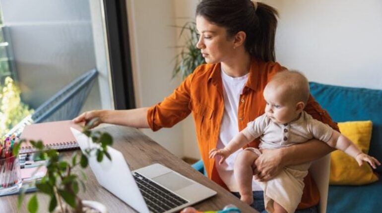bien être complicité crise familiale éducation équilibre grand-mère limites petits-enfants reconnaissance relation familiale respect rôle des grands-parents soutien tradition transmission