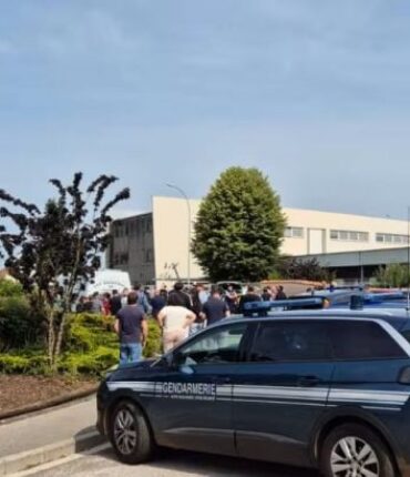 Surveillante poignardée en plein contrôle de sac : retour sur ce drame terrifiant à Nogent