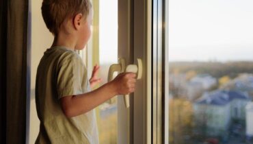 Abandon d'enfant Canicule faits divers justice Négligence Protection de l'enfance