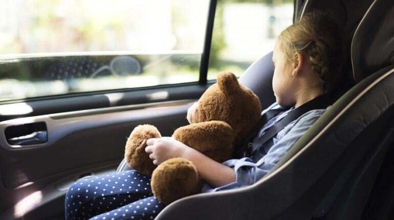« Personne ne peut comprendre » : la mère laisse sa fille de 9 ans huit heures dans une voiture à 36°C, le drame qui a choqué tout un comté allaité trois enfants drame faits divers justice Négligence Sécurité Enfants
