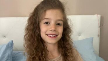 À 7 ans, Lise reçoit le plus beau cadeau d’anniversaire de sa vie trois jours avant ses 8 ans