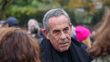 12 célébrités qui ont pu se réincarner sans même s’en rendre compte Décès France Télévisions Obsèques Thierry Ardisson