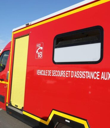 Doubs : Elle nettoie une machine quand ses cheveux sont happés, l’employée de 33 ans succombe à ses blessures