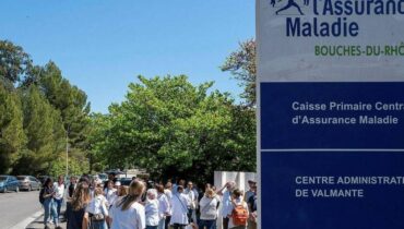 Arrêt maladie Assurance maladie dépenses publiques gouvernement Patrons Salariés