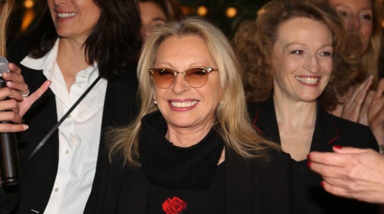 À 75 ans, Véronique Sanson avoue : « Je suis incapable d’arrêter… » Addictions artiste Euthanasie Jeux de société risque santé Véronique Sanson