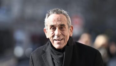 12 célébrités qui ont pu se réincarner sans même s’en rendre compte Addictions Audrey Crespo-Mara Documentaire France Télévisions Plus de respect de la vie privée Thierry Ardisson