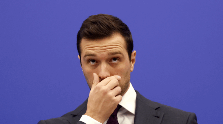 Jordan Bardella dénonce un « acharnement » après la perquisition du siège du RN : « Un prétexte pour fouiller mon bureau » Financement politique Jordan Bardella justice Politique française Rassemblement National