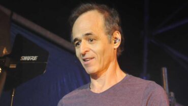 Jean-Jacques Goldman fait un don exceptionnel au Bleuet de France : « Heureux et fier de pouvoir aider… »