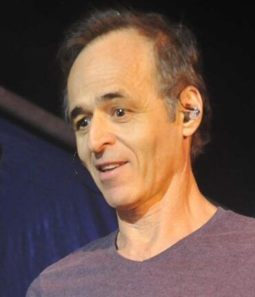 Jean-Jacques Goldman fait un don exceptionnel au Bleuet de France : « Heureux et fier de pouvoir aider… »