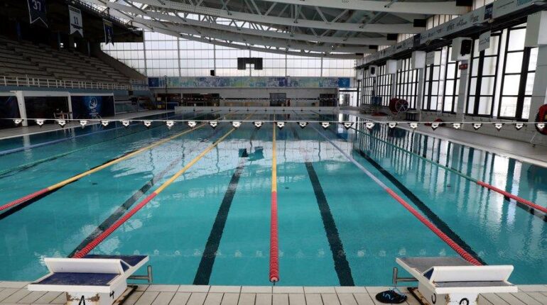 Porrentruy prend une décision radicale concernant sa piscine : les ressortissants français désormais interdits d’accès après… Décision municipale Piscine Réglementation Restriction d'accès Suisse