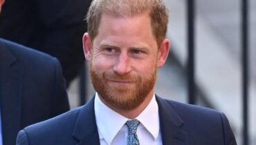 Autobiographie Famille royale Prince Harry Reine Camilla Révélations Roi Charles III