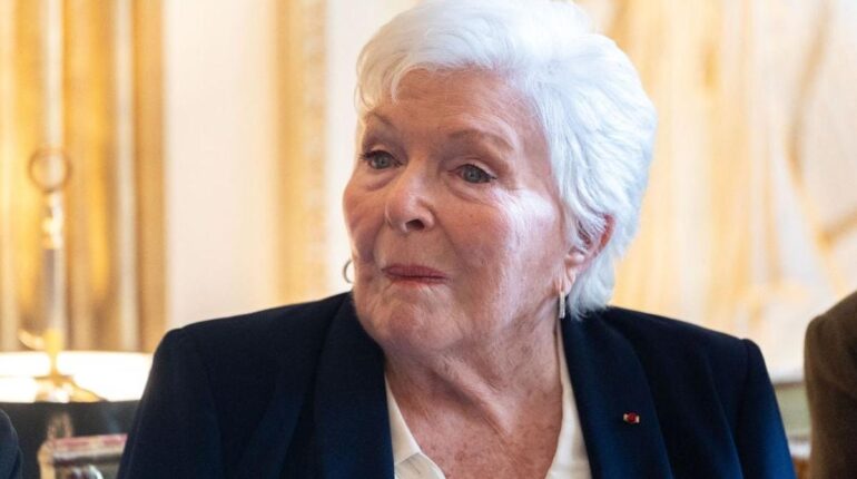 Line Renaud révèle une bonne nouvelle sur Florent Pagny : « Il est guéri… » Actualités animales Actualités people Florent Pagny Line Renaud Ministère de la Santé