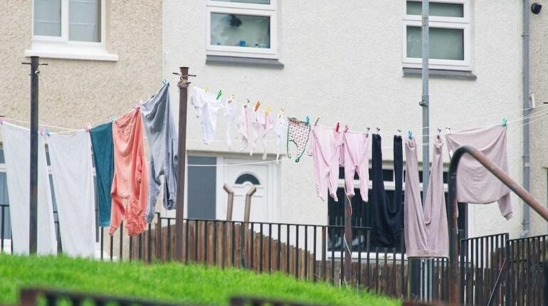 Elle profite de leurs vacances pour vider sa maison squattée, Maria risque maintenant 7 ans de prison Alcool au volant Charges de copropriété Expulsion justice Préjudice Squat
