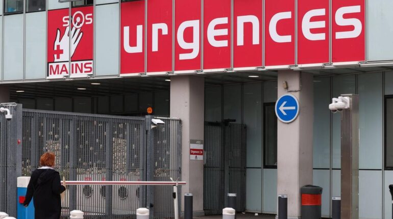 Ce signal d’alarme que les +75 ans ignorent encore : +18% aux urgences en une semaine covid-19 épidémie Ministère de la Santé Personnes âgées pour le passage aux urgences vaccination obligatoire