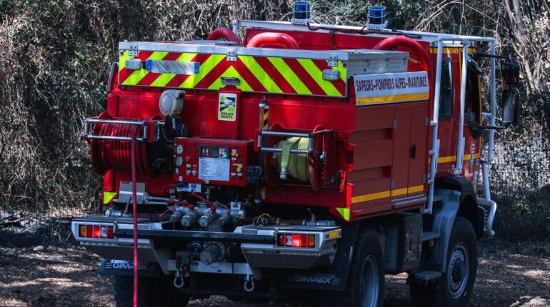 Les riverains l’ont intercepté avec son briquet à la main : ce qu’ils ont découvert Arrestation Bédarieux Canicule Ce coiffeur australien contrôles de sécurité Hérault Incendie