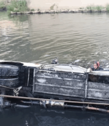 18 morts dans la chute d&rsquo;un bus dans un oued à Alger : les premières révélations sur les causes