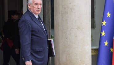 Budget 2026 Déficit public Économie locale François Bayrou Jours fériés Syndicats