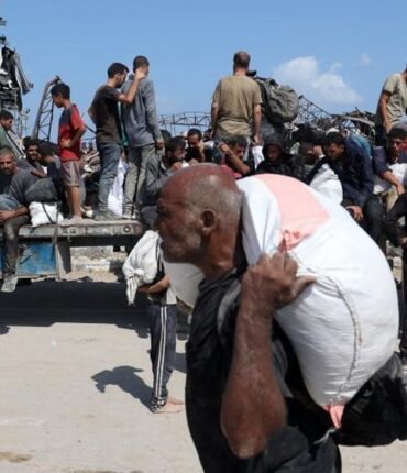 La Défense civile de Gaza accuse : « Les routes bombardées ont provoqué le drame »