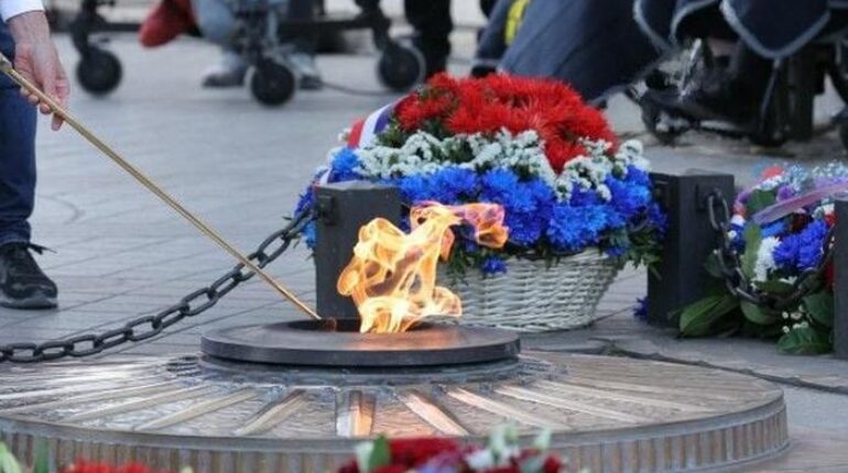 Bruno Retailleau annonce la mesure radicale : « Cet homme va perdre… » Arc de Triomphe Bruno Retailleau Indignité nationale justice Mémoire nationale Soldat inconnu Titre de séjour