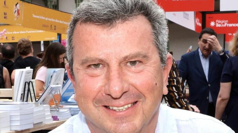Pascal Bataille révèle enfin ce qui se cache derrière sa mystérieuse maladie depuis 30 ans Acouphènes Arrêt maladie C8 cancer Ministère de la Santé Pascal Bataille
