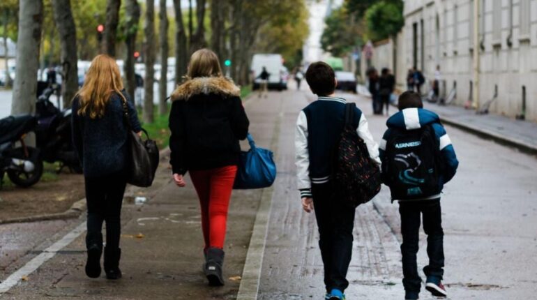 Cette rumeur virale qui affole TikTok : « Wesh » et « wallah » bientôt interdits à l’école avec 135€ d’amende ? Auto-école Fake Fausse information Langue française liberté d'expression rumeurs TikTok