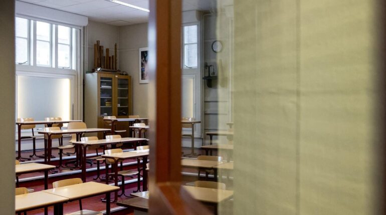 Le mail qu’elle a envoyé à ses collègues avant de… années lycée Collègues drame Enseignement santé mentale soutien