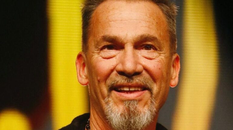 En rémission, Florent Pagny se confie avec Azucena : « Après ce que j’ai vécu… » Azucena cancer Combat des Maîtres TF1 Florent Pagny Groupe de musique interview Rémission