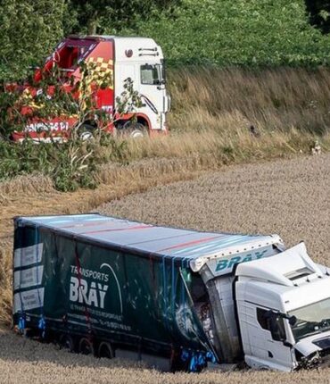 Drame familial sur la D928 : le mari et père entre la vie et la mort après avoir perdu sa femme et ses deux enfants