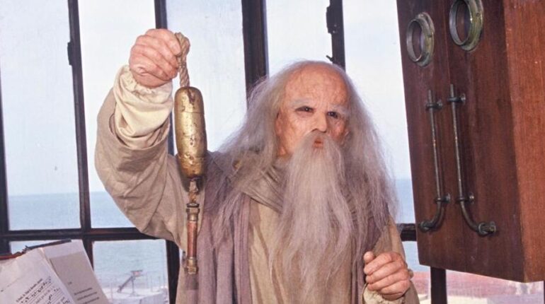 Le Père Fouras fait une confession après 34 ans : « À 72 ans, je n’arrive plus à… » Actualités people Fort Boyard France Télévisions jeu télévisé midi Père Fouras Yann Le Gac