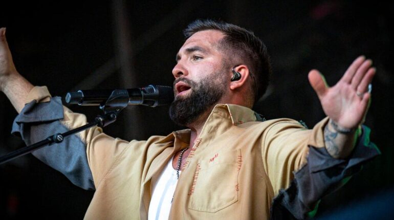 Kendji Girac sort du silence et annonce sa première autobiographie : « À 27 ans, j’ai ressenti le besoin de… » Actualités people agriculture Aveyron Autobiographie Groupe de musique Kendji Girac Le livreur