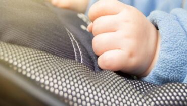 Le geste inconscient d’un enfant de 3 ans qui plonge sa famille dans le drame