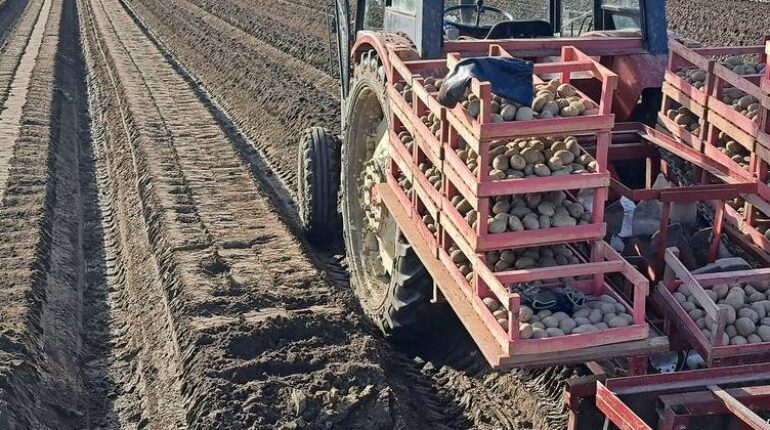 À 32 ans, il n’avait pas éteint sa machine : ce qui s’est passé après va bouleverser toute une communauté Accident agricole Agriculteur Décès Haute-Savoie prévention Sécurité machine