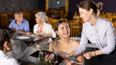 Altruisme comportement empathie personnalité Prix restaurant psychologie