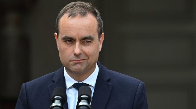 accusent la France actualité politique France Austérité budgétaire Décentralisation gouvernement Jours fériés Sébastien Lecornu