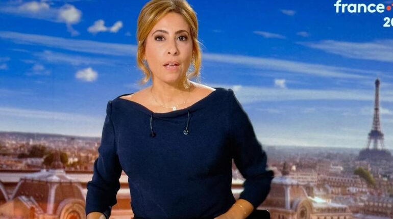 En direct au 20H, Léa Salamé interrompt le journal : « Il a été pris en charge », la journaliste très émue après l’incident de Lyon faits divers Lyon Incidents Journal Télévisé Léa Salamé les médias sociaux Manifestations Miss France 2016 et ses minis tresses collées