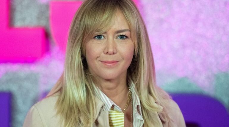 Enora Malagré brise le silence : « Cyril Hanouna a freiné ma carrière » carrière Cyril Hanouna Enora Malagré France Télévisions théâtre Touche Pas à Mon Poste
