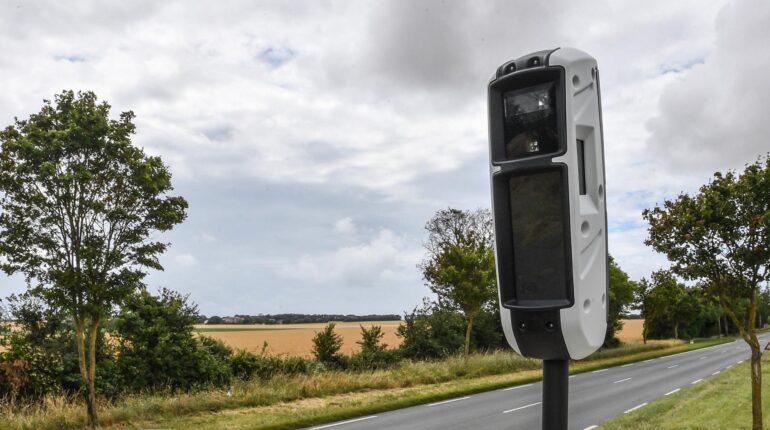Ces 3 nouvelles infractions que l’IA va détecter dès 2026 Infractions routières intelligence artificielle Mobilité Prévention routière Radars Sécurité routière