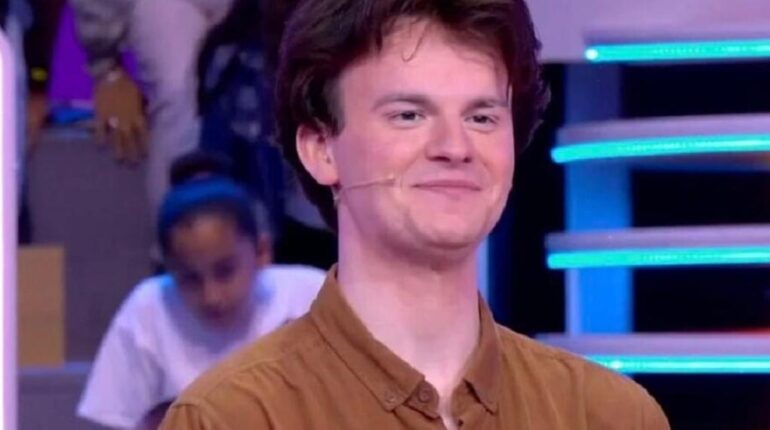 Les 12 Coups de midi : les équipes de TF1 confient que Cyprien est « le champion le plus insupportable qu’elles aient rencontré » critiques Cyprien France Télévisions Jeux télévisés Les 12 coups de midi Personnalité TV