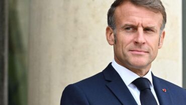 actualité politique France avantages anciens présidents Emmanuel Macron président de la République privilèges Élysée Retenue sur salaire