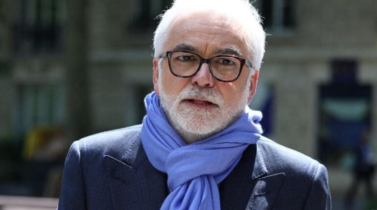 actualité politique France CNews débat internautes Delphine Ernotte France Télévisions les médias sociaux Pascal Praud